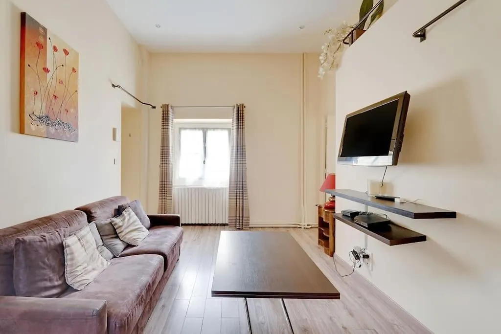 Charming Close To Grand Rex *